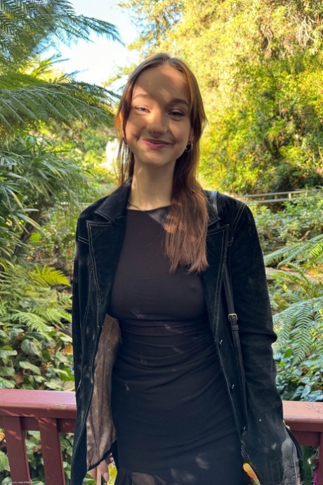 业余青少年 裸體藝術 圖片