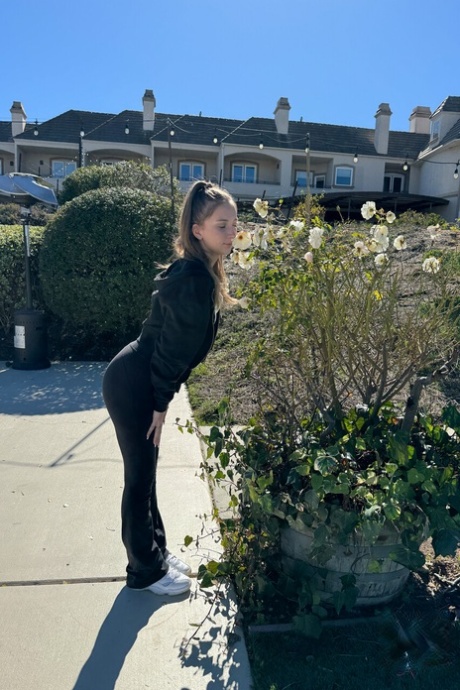 sneakers free sex gallery