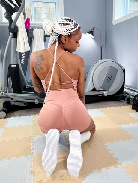 kayu hitam porno foto
