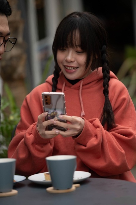 大胸深喉 性感裸體 圖片