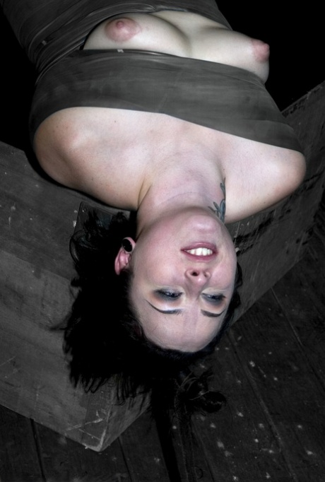 Alexa Von Tess hd actress picture