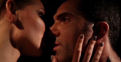 Kissing Pics