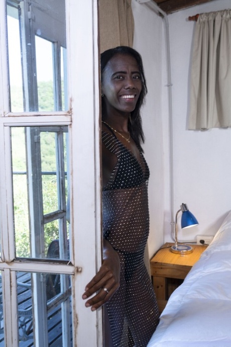 zrela ebony besplatni goli img