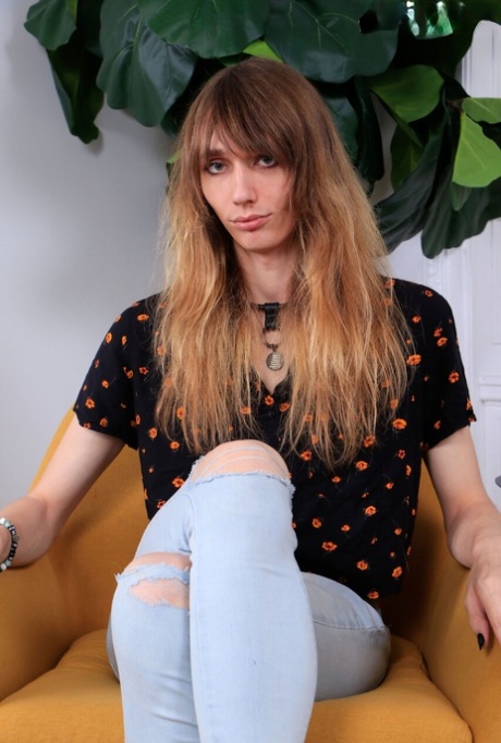 vrući transseksualac umjetnost gola galerija