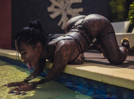 bikini japonés arriba hermosa foto