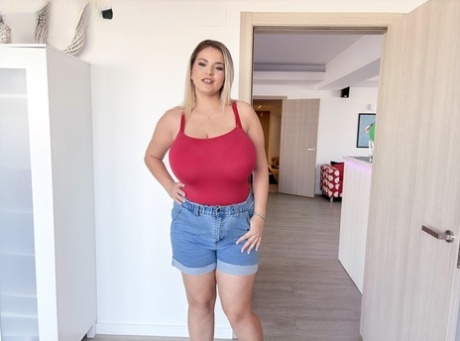 grote tieten moeder gratis hd afbeelding