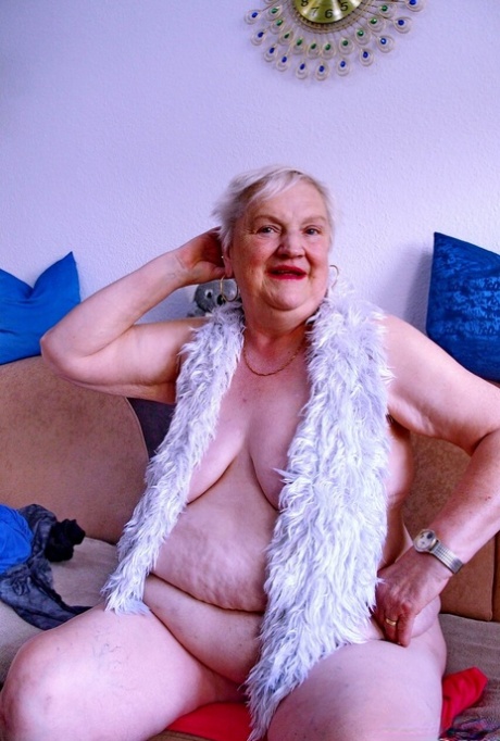 mamie seins tombants assez érotique galeries