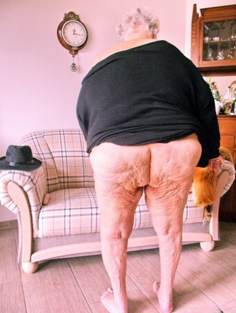 bedstemor over 70 pornografiske nøgenbilleder pic