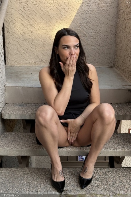amateur solo beautiful xxx pic