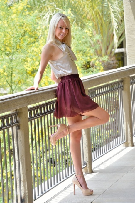 Sierra Nevadah sexy star photo