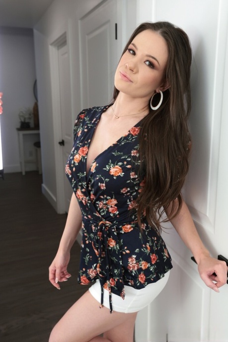 milf brune nu exclusif image