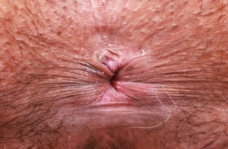 harige latina exclusief voor porno foto