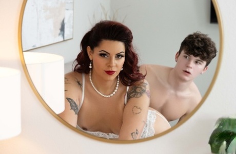debela brineta vruće seksi fotografije