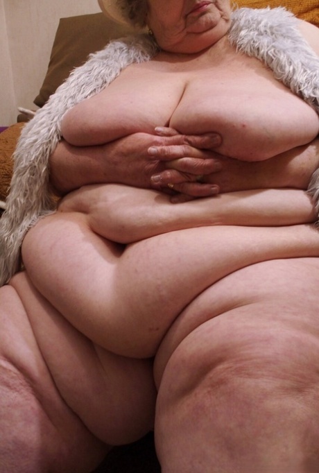 bella nonna nudo esclusivo foto