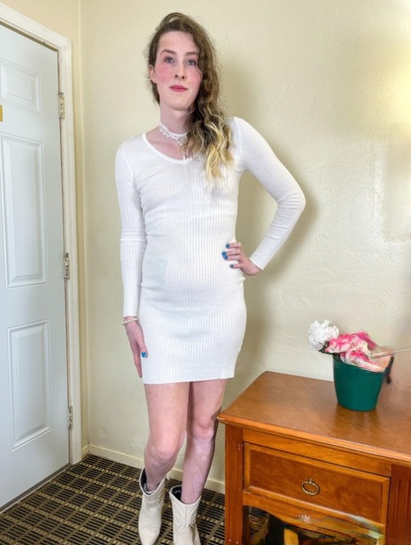 perfect shemale hot naked picture