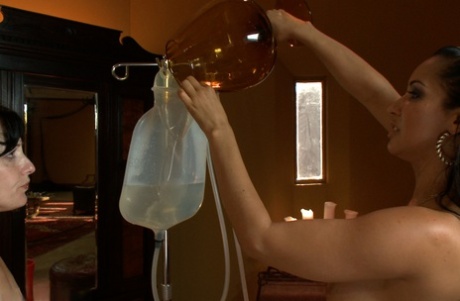 Elise Graves model nudes picture