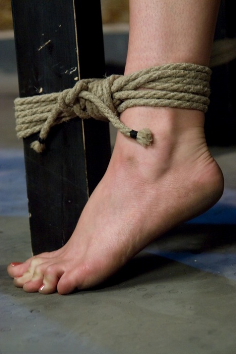 bdsm feet naked pictures