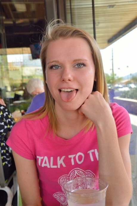 kantoor upskirt perfect pornografisch foto
