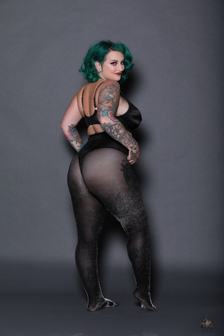 Galda Suicide pornographic star pictures