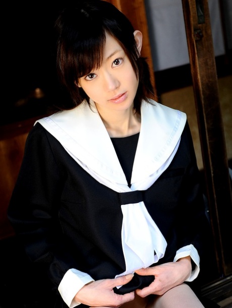 Aoba Itou model sexy pictures
