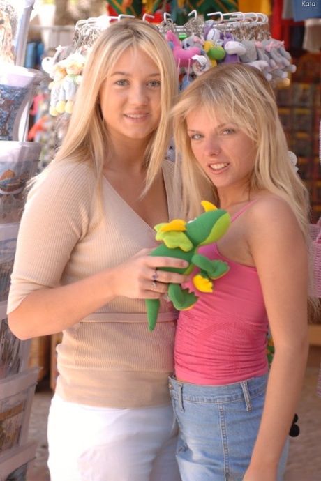 bucmasta girl seksi gole fotografija
