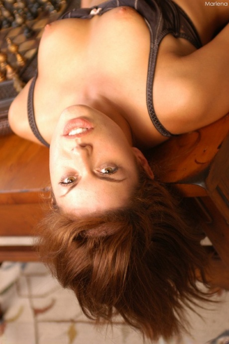 modelo ruiva arte quente coleção