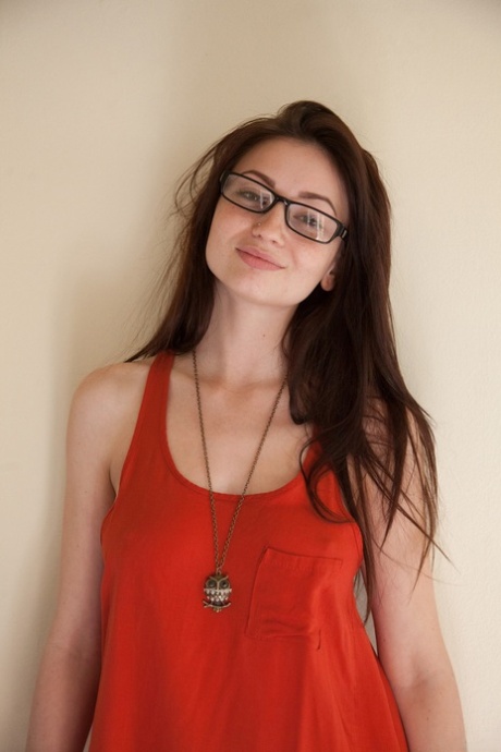 gafas morenas desnudos xxx imágenes